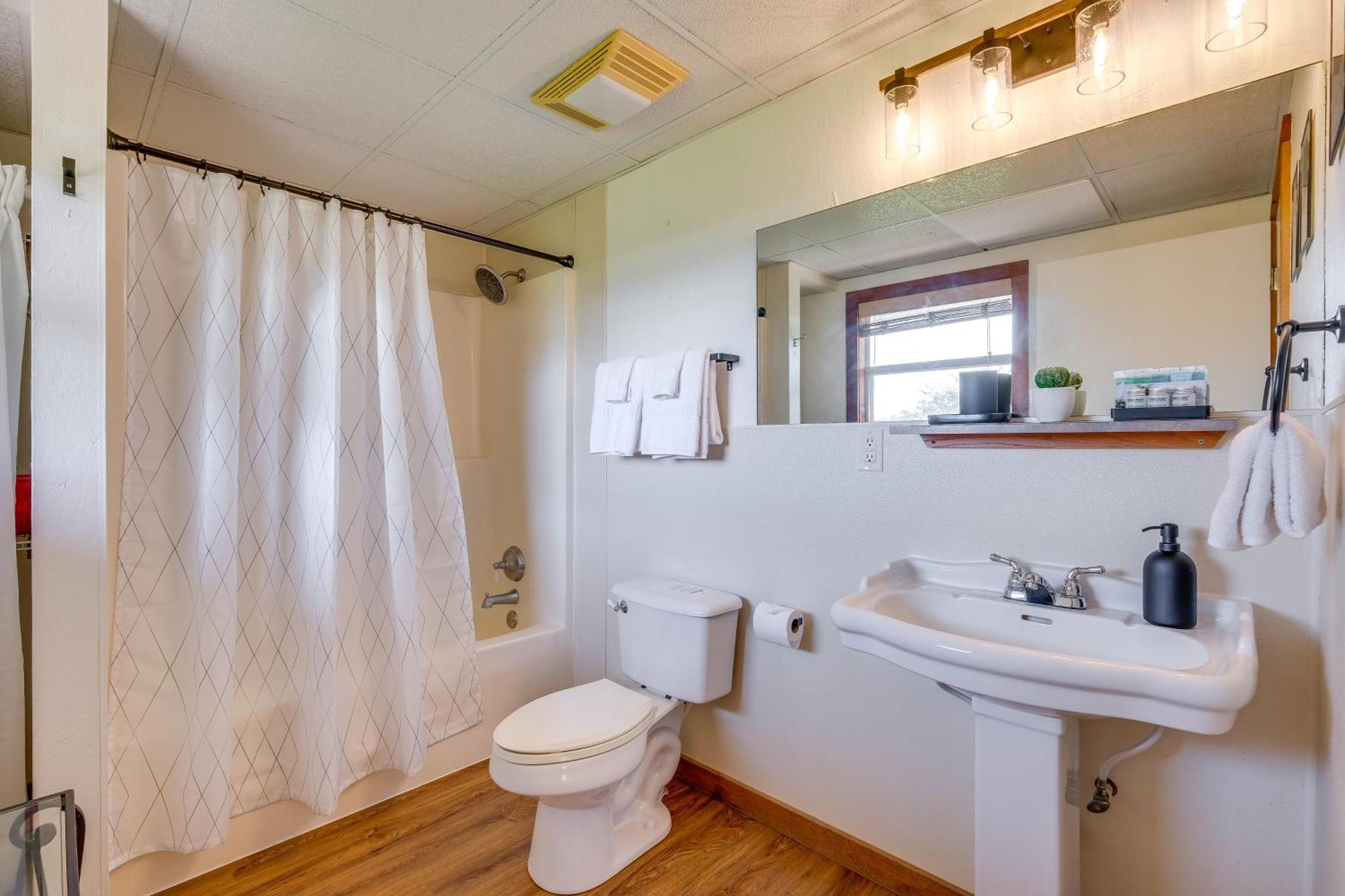 Delightful Carmine Studio On Farm Near Round Top! Ngoại thất bức ảnh