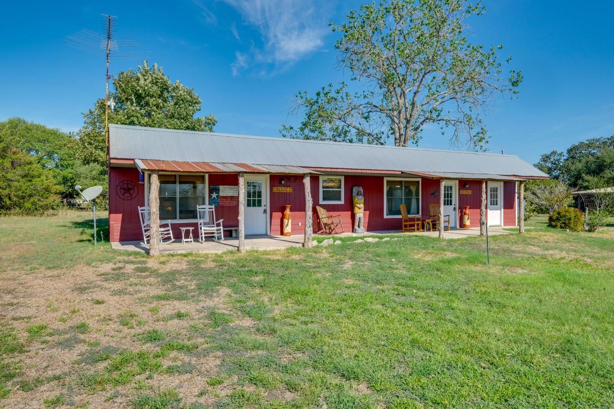 Delightful Carmine Studio On Farm Near Round Top! Ngoại thất bức ảnh